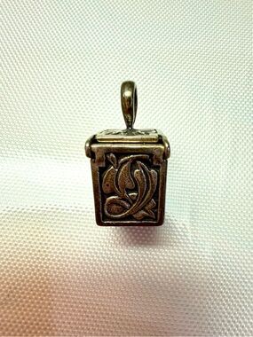 Jewelry - Prayer Box Necklace